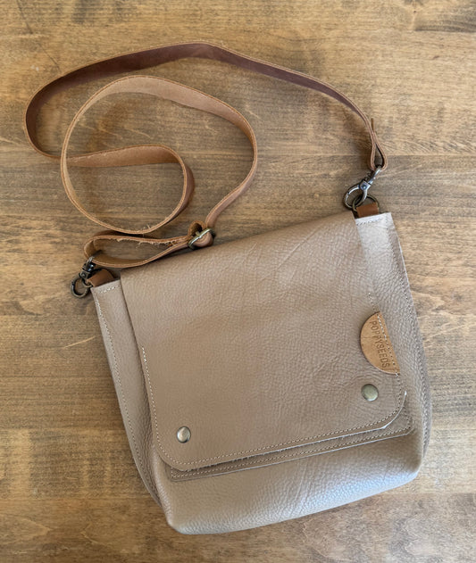 Poppyseeds Leather Crossbody Handbag
